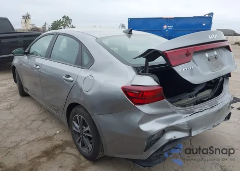 2024 Kia Forte Lxs z USA, uszkodzony, nr VIN 3KPF24AD0RE811797